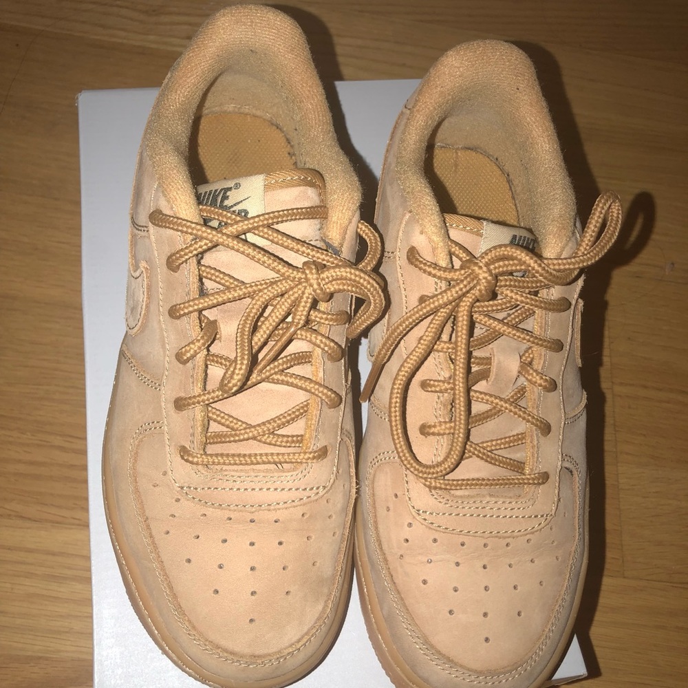 SHOES